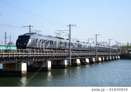 門司港からやって来た787系使用の特急「きらめき」 門司港からやって来た787系使用の特急「きらめき」 91840850