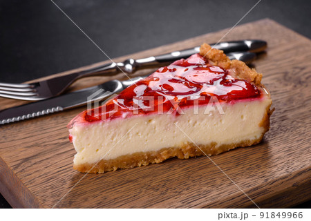 Delicious strawberry tart on concrete background, top view, copy space Delicious strawberry tart on concrete background, top view, copy space 91849966