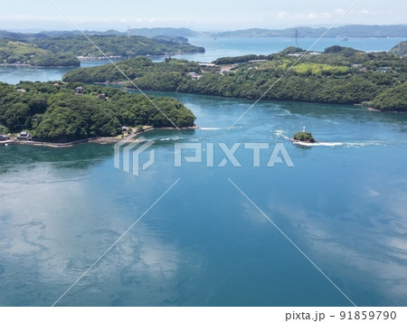 針尾瀬戸の上空から弁天島付近の空撮 針尾瀬戸の上空から弁天島付近の空撮 91859790