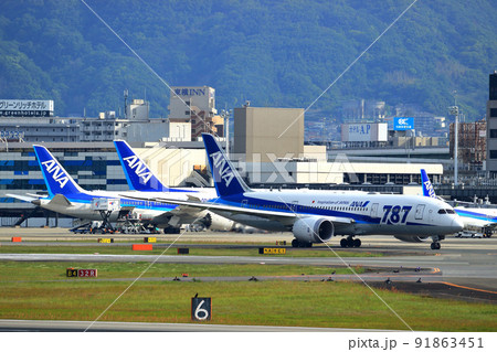 大阪国際空港 離着陸する旅客機 ボーイング787 大阪国際空港 離着陸する旅客機 ボーイング787 91863451