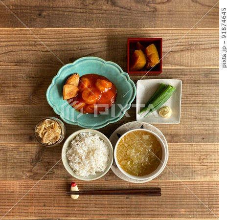 エビチリ定食 エビチリ定食 91874645