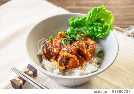 チーズタッカルビ丼 チーズタッカルビ丼 91880787