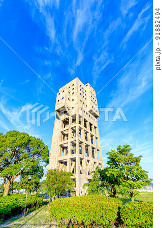 夏の早朝の旧志免鉱業所竪坑櫓 福岡県志免町 夏の早朝の旧志免鉱業所竪坑櫓 福岡県志免町 91882494