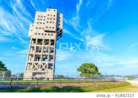 夏の早朝の旧志免鉱業所竪坑櫓 福岡県志免町 夏の早朝の旧志免鉱業所竪坑櫓 福岡県志免町 91882525