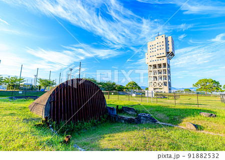 夏の早朝の旧志免鉱業所竪坑櫓 福岡県志免町 夏の早朝の旧志免鉱業所竪坑櫓 福岡県志免町 91882532
