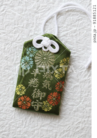 日本のお守り 緑色の布の病気平癒お守り 日本のお守り 緑色の布の病気平癒お守り 91885121