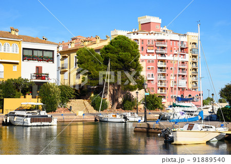 Yachts and motor boats in marina Port Saplaya, Valencia, Alboraya, Spain. Yachts and motor boats in marina Port Saplaya, Valencia, Alboraya, Spain. 91889540