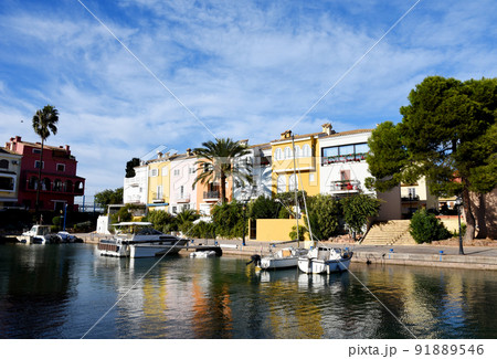 Yachts and motor boats in marina Port Saplaya,  91889546