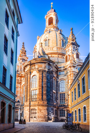 Dresden, Germany - Frauenkirche famous cathedral in Dresda, Saxony 91890434