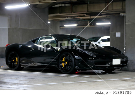 駐車場のスポーツカー イメージ 駐車場のスポーツカー イメージ 91891789