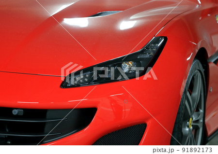 車のヘッドライト　イメージ 91892173