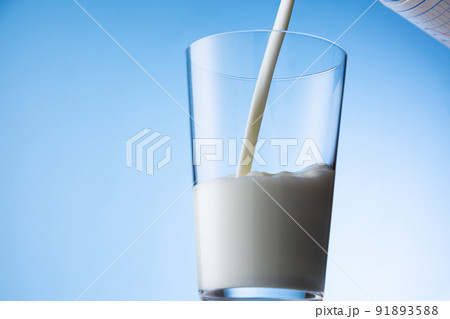 牛乳 91893588