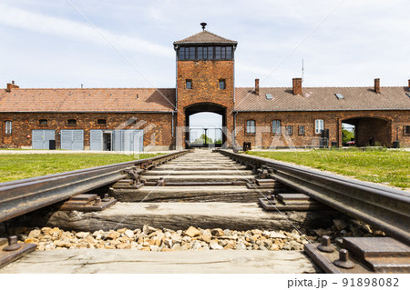 The main entrance to the Auschwitz-Birkenau concentration camp. Oswiecim, Poland, 16 May 2022 91898082
