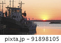Old abandoned fishing boat at sunset 91898105