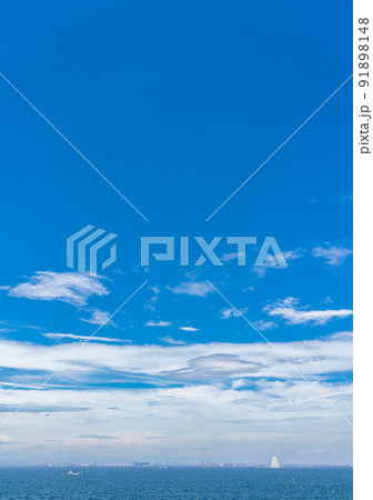真っ青な空と海 真っ青な空と海 91898148