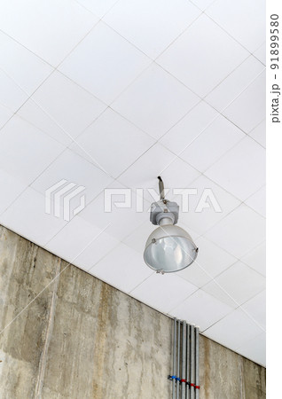 Fluorescent lamps on the modern ceiling 91899580