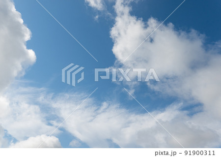 青空　空　雲　背景　背景素材 91900311