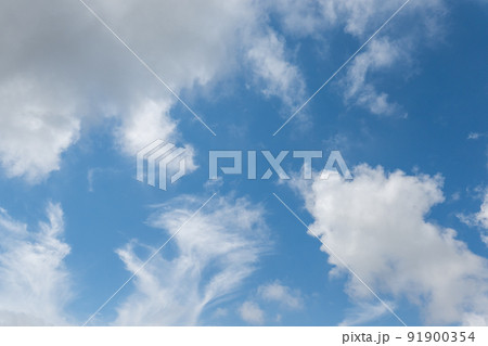 青空　空　雲　背景　背景素材 91900354