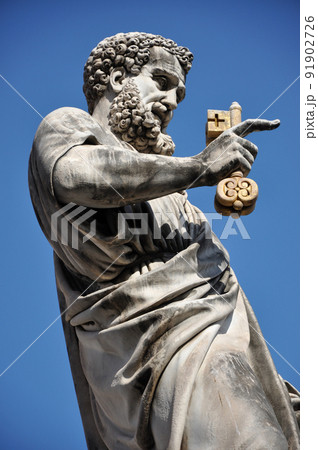 Statue of Saint Peter in Saint Peter square. Vatican city Statue of Saint Peter in Saint Peter square. Vatican city 91902726