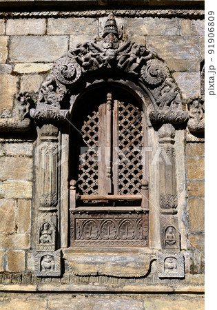 Ornated entrance in a temple. Pashupatinath, Nepal 91906809