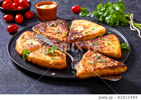 Potato Farls, Irish Potato Cakes, potato bread Potato Farls, Irish Potato Cakes, potato bread 91912494