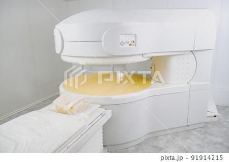 Magnetic resonance imaging scan or MRI machine device in hospital ready to work Magnetic resonance imaging scan or MRI machine device in hospital ready to work 91914215