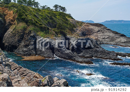 佐賀県/ 「七ツ釜（屋形石の七ツ釜）」付近の柱状節理 玄海国定公園 91914292