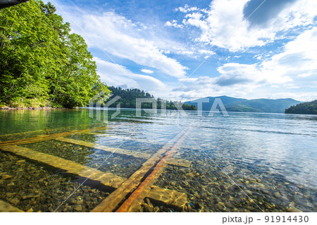 然別湖 湖に続く線路 然別湖 湖に続く線路 91914430