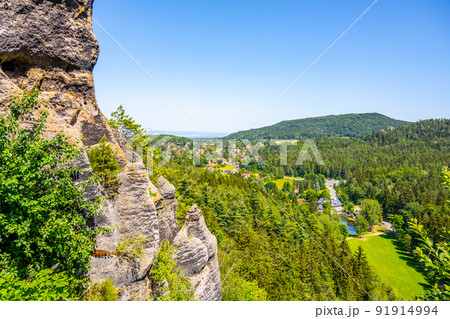 View from Nuns Rock sandstone rock formation 91914994