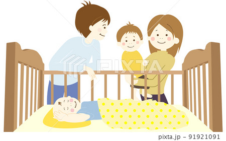 ベビーベッドに寝る赤ちゃんを見る夫婦とお兄ちゃん 91921091