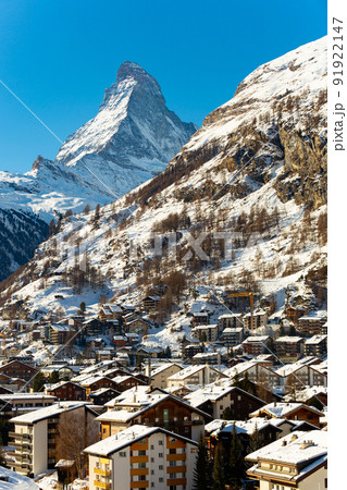World famous mountain peak Matterhorn above Zermatt town Switzerland 91922147