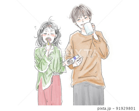 寝起きに仲良く歯を磨くカップル 91929801