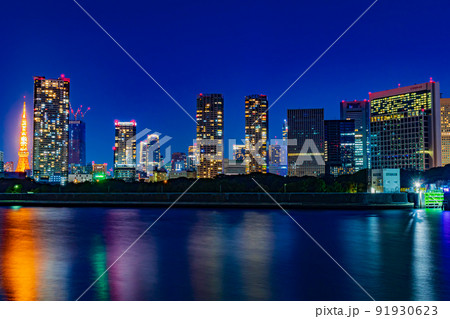 【東京の都市風景】都心方向の夜景 91930623