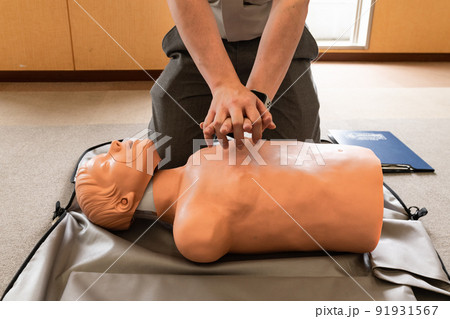 救急救命講習会　胸骨圧迫 91931567