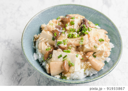 豆腐の鶏そぼろ餡かけ丼 豆腐の鶏そぼろ餡かけ丼 91933867