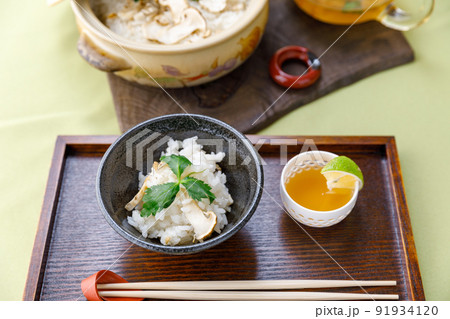 国産ではありませんが 美味しい松茸ご飯ができました 国産ではありませんが 美味しい松茸ご飯ができました 91934120