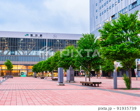 旭川駅北口　夕景 91935739