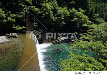 汗見川堰堤 魚道 (高知県 本山町) 汗見川堰堤 魚道 (高知県 本山町) 91937466