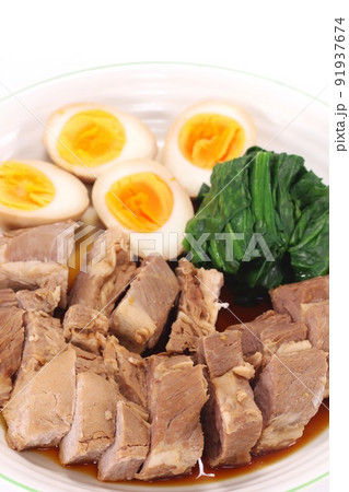 煮豚 茹で玉子 茹でホウレンソウ 家庭用 大皿 煮豚 茹で玉子 茹でホウレンソウ 家庭用 大皿 91937674