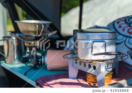 車中で作るソロ飯 91938868