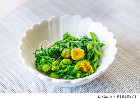 春菊の花のおひたし 春菊の花のおひたし 91938871