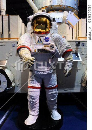 筑波宇宙センターの宇宙服 91939556