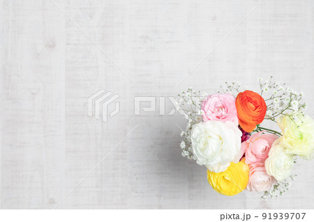 花 : ラナンキュラスの小さなブーケ 花 : ラナンキュラスの小さなブーケ 91939707