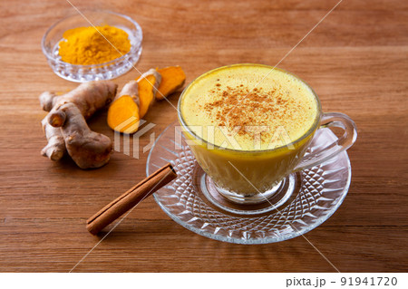 ターメリックラテ、ゴールデンミルク 91941720