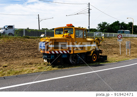 路面清掃車ロードスイーパー三輪ブラシ式 91942471