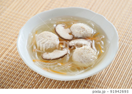 肉だんごと春雨の中華スープ 91942693