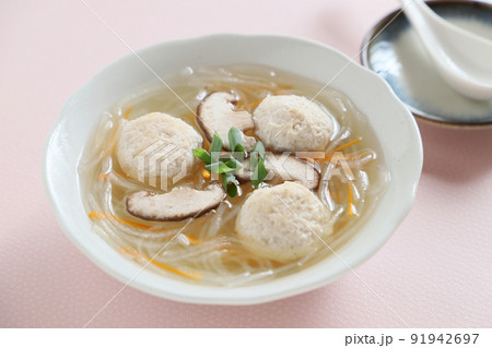 肉だんごと春雨の中華スープ 91942697