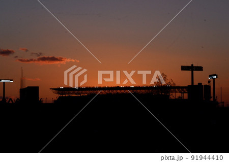 東大阪花園ラグビー場の夕景 東大阪花園ラグビー場の夕景 91944410