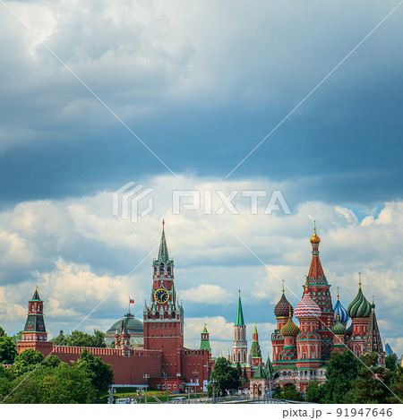 St. Basil's Cathedral and Kremlin Walls and Tower in Red square. 91947646