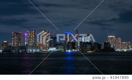 東京都 芝浦ふ頭公園から見える晴海、豊海のビル群 夜景 東京都 芝浦ふ頭公園から見える晴海、豊海のビル群 夜景 91947890